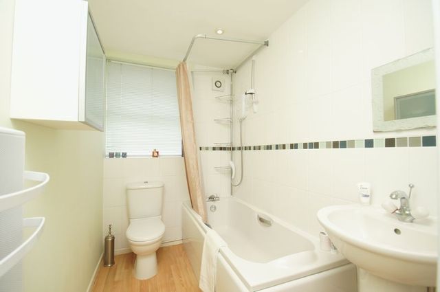  Image of 1 bedroom Flat for sale in Evesham Road Astwood Bank Redditch B96 at Evesham Road Astwood Bank Redditch, B96 6EA