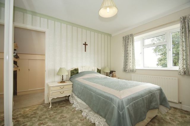  Image of 3 bedroom Detached house for sale in Evesham Road Astwood Bank Redditch B96 at Evesham Road Astwood Bank Redditch, B96 6AY