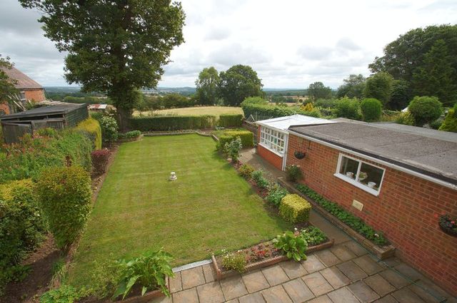  Image of 3 bedroom Detached house for sale in Evesham Road Astwood Bank Redditch B96 at Evesham Road Astwood Bank Redditch, B96 6AY