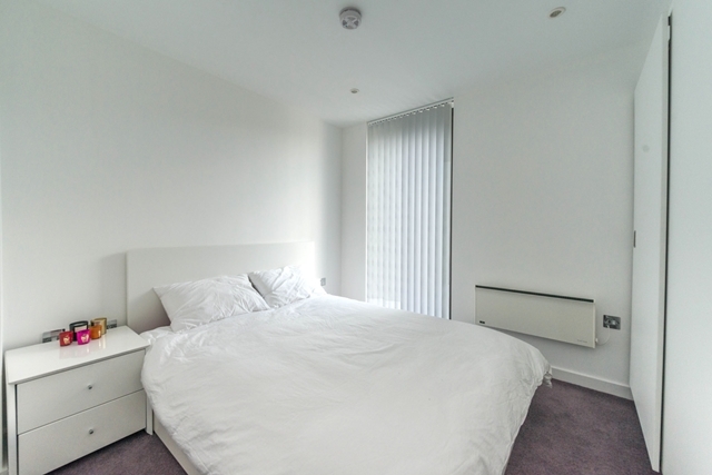  Image of 2 bedroom Flat for sale in St. Pauls Parade Sheffield S1 at 7 St Pauls Square  Sheffield, S1 2JL