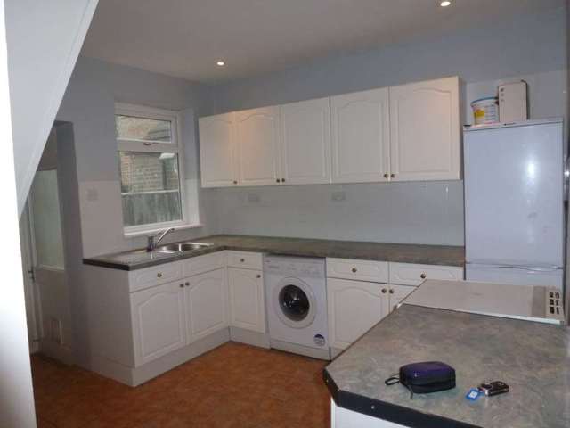  Image of 2 bedroom Detached house to rent in Factory Road Northfleet Gravesend DA11 at Factory Road  Gravesend, DA11 9HH
