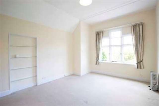  Image of 1 bedroom Studio flat to rent in Charterhouse Road Godalming GU7 at Godalming, GU7 2DA
