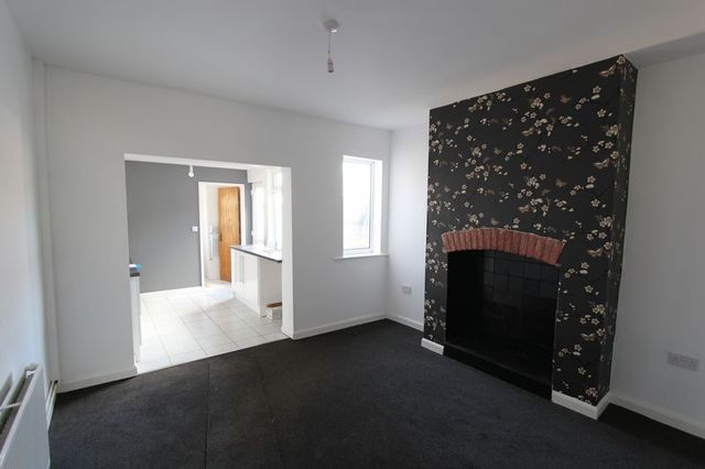 Image of 3 bedroom Terraced house for sale in Far Ings Road Barton-upon-Humber DN18 at Far Ings Road  Barton-Upon-Humber, DN18 5AZ
