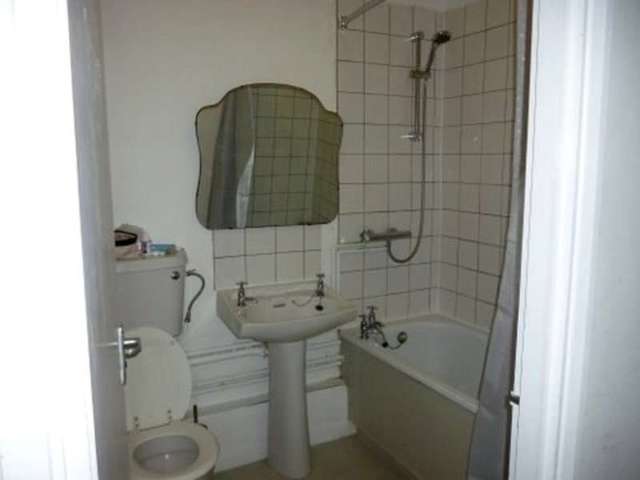  Image of 1 bedroom Apartment to rent in Ferndale Road London SW9 at London London London, SW9 8AZ