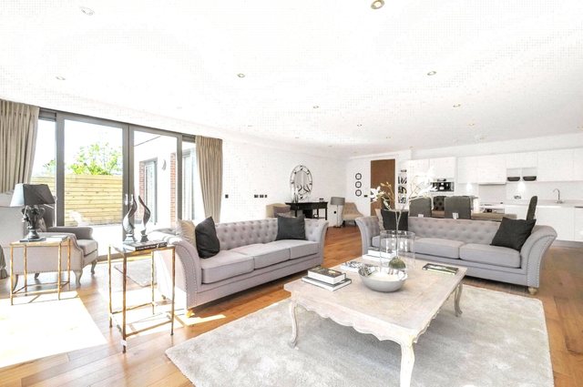  Image of 2 bedroom Detached house to rent in Finchley Road London NW3 at London  Swiss Cottage, NW3 7AJ