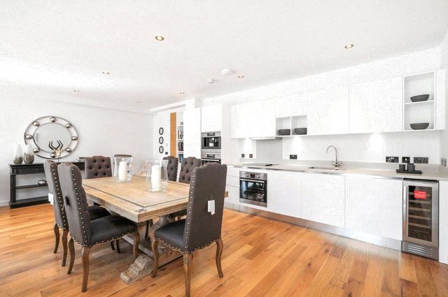  Image of 2 bedroom Detached house to rent in Finchley Road London NW3 at London  Swiss Cottage, NW3 7AJ