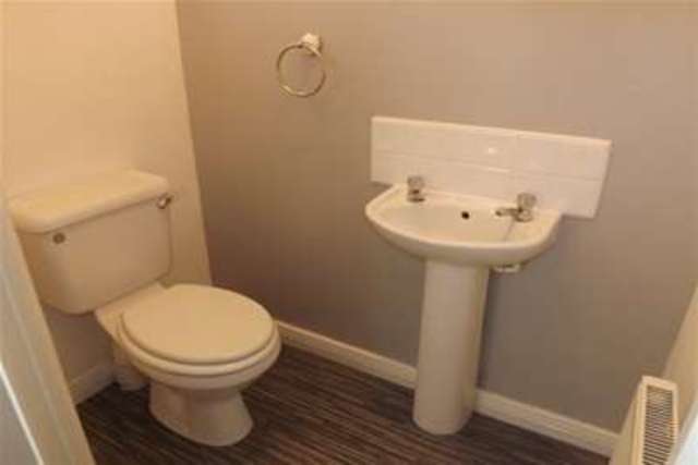  Image of 2 bedroom Detached house to rent in Fisher Close Sutton-in-Ashfield NG17 at Sutton-in-Ashfield, NG17 2AA