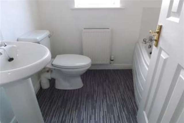  Image of 2 bedroom Detached house to rent in Fisher Close Sutton-in-Ashfield NG17 at Sutton-in-Ashfield, NG17 2AA