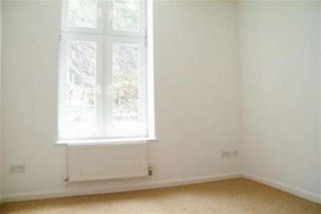  Image of 1 bedroom Flat to rent in Fleet Street Torquay TQ1 at Torquay, TQ1 1DR