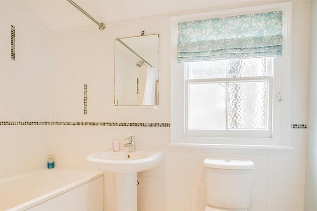 Image of 3 bedroom Detached house for sale in Folly Avenue St. Albans AL3 at Folly Avenue  ST. ALBANS, AL3 5QD