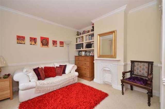  Image of 4 bedroom Detached house for sale in Fontley Road Titchfield Fareham PO15 at Titchfield Fareham Fareham, PO15 6QX