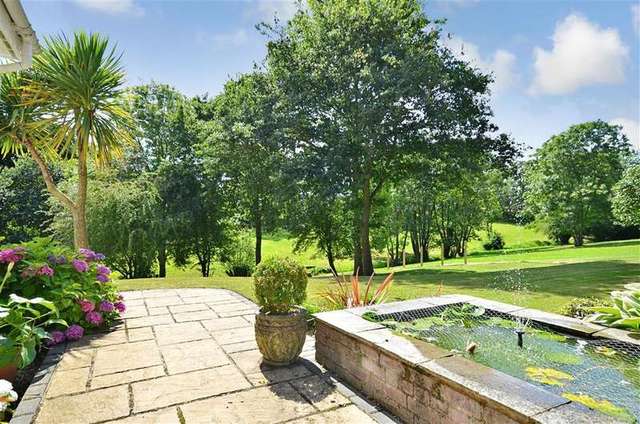  Image of 4 bedroom Detached house for sale in Fontley Road Titchfield Fareham PO15 at Titchfield Fareham Fareham, PO15 6QX