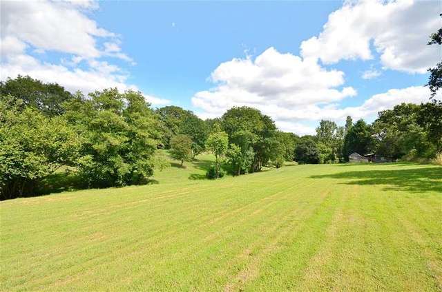  Image of 4 bedroom Detached house for sale in Fontley Road Titchfield Fareham PO15 at Titchfield Fareham Fareham, PO15 6QX