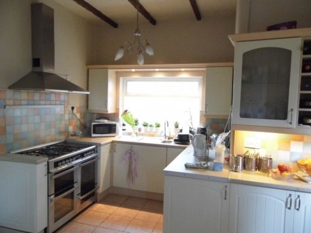  Image of 6 bedroom Semi-Detached house for sale in Fort Royal Hill Worcester WR5 at Worcester Hereford And Worcester Worcester, WR5 1BT