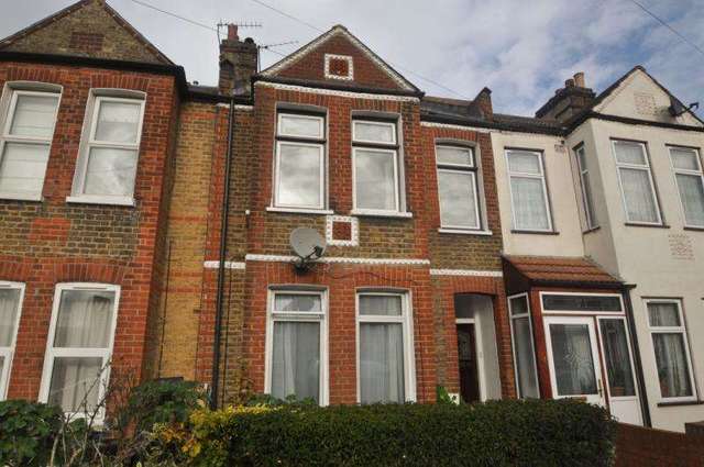  Image of 2 bedroom Flat to rent in Fortescue Road Colliers Wood London SW19 at London  Colliers Wood, SW19 2EA
