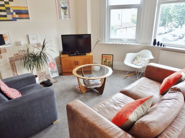  Image of 2 bedroom Flat to rent in Fortis Green Road London N10 at Fortis Green Road  Muswell Hill, N10 3DU