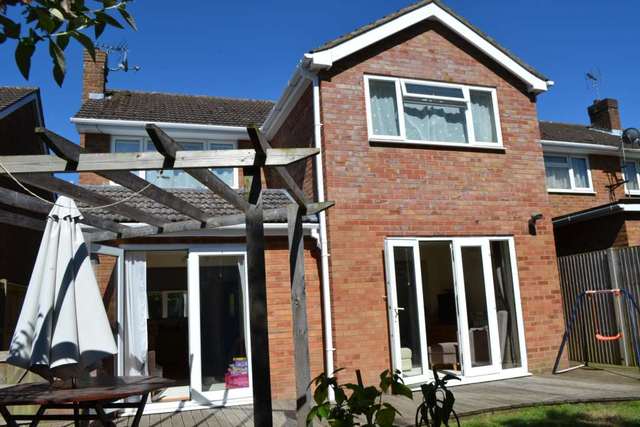  Image of 3 bedroom Detached house to rent in Fox Cover Chinnor OX39 at Fox Cover  Chinnor, OX39 4TH