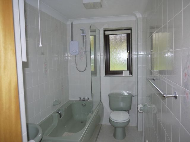  Image of 3 bedroom Detached house to rent in Fox Road Street BA16 at Fox Road  Street, BA16 0PZ
