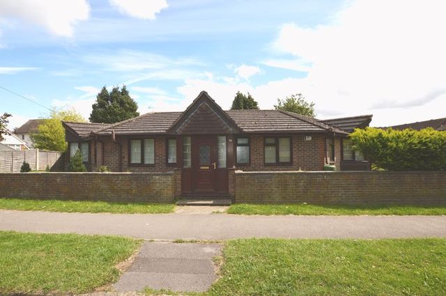  Image of 4 bedroom Detached house for sale in Geales Crescent Alton GU34 at 54 Geales Crescent  Alton, GU34 2NE