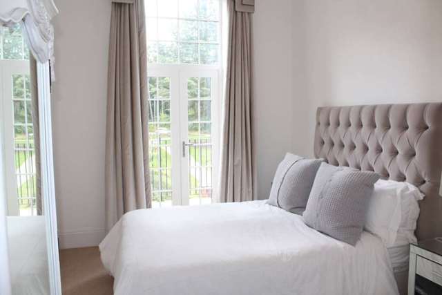  Image of 2 bedroom Apartment to rent in Glanville Way Epsom KT19 at Dartford Court Glanville Way Epsom, KT19 8HQ