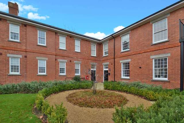  Image of 2 bedroom Apartment to rent in Glanville Way Epsom KT19 at Dartford Court Glanville Way Epsom, KT19 8HQ