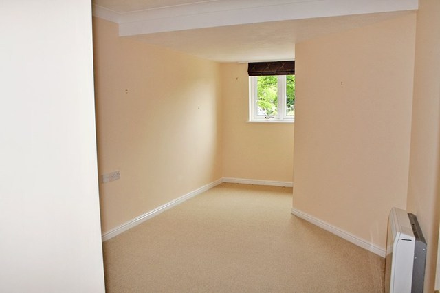  Image of 1 bedroom Retirement Property for sale in Gloucester Road Ross-on-Wye HR9 at Gloucester Road  Ross-on-Wye, HR9 5GD