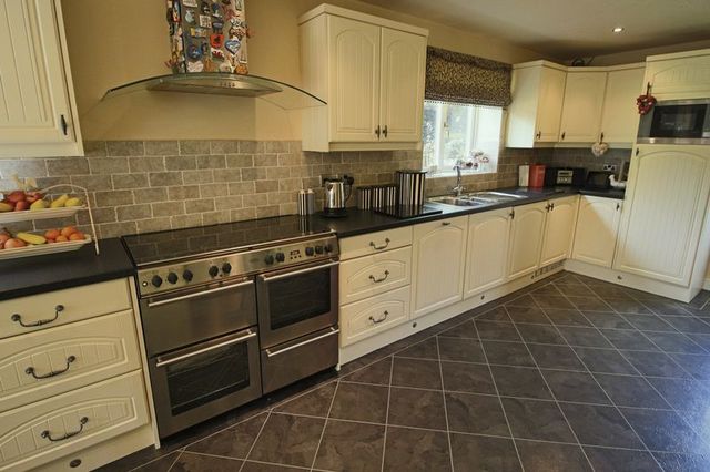  Image of 4 bedroom Detached house for sale in Gosport Close Outlane Huddersfield HD3 at Gosport Close  Outlane, Huddersfield, HD3 3FP