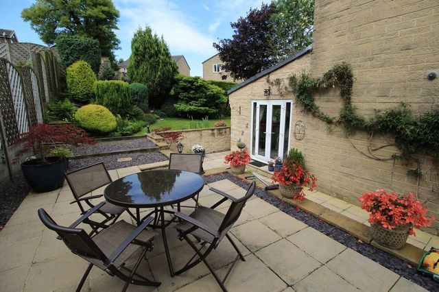  Image of 4 bedroom Detached house for sale in Gosport Close Outlane Huddersfield HD3 at Gosport Close  Outlane, Huddersfield, HD3 3FP