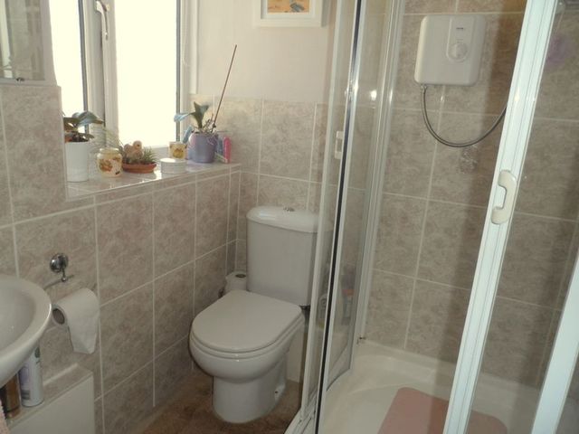  Image of 5 bedroom Property for sale in Grange Avenue Street BA16 at Grange Avenue  Street, BA16 9PE