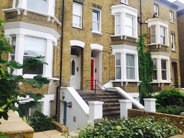  Image of 1 bedroom Flat to rent in Grange Park London W5 at Grange Park  Ealing, W5 3PR