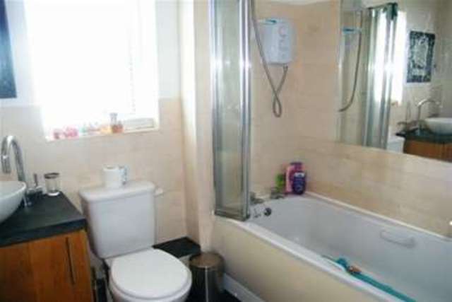  Image of 3 bedroom Detached house to rent in Grangemoor Court Cardiff CF11 at Cardiff, CF11 0AQ