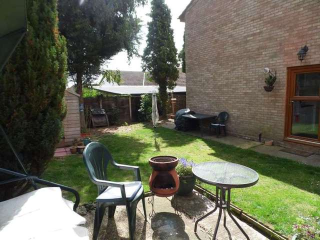  Image of 3 bedroom Detached house for sale in Grangeway Benfleet SS7 at Grangeway Thundersley Benfleet, SS7 3RP