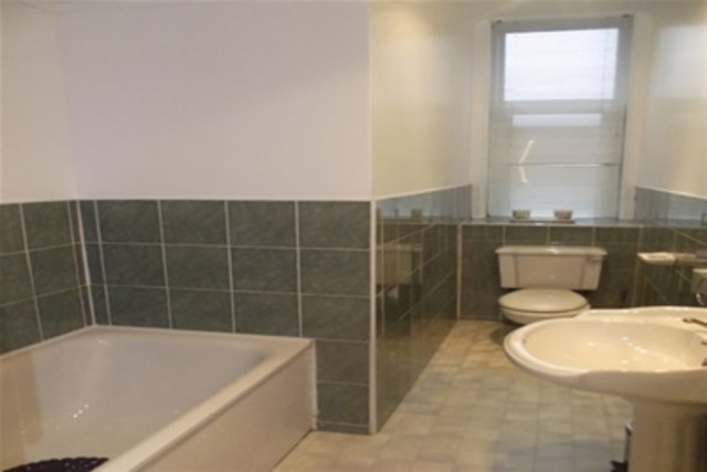  Image of 2 bedroom Flat to rent in Grantley Gardens Shawlands Glasgow G41 at Shawlands Glasgow Glasgow, G41 3PY