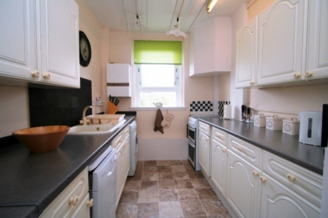  Image of 3 bedroom Flat to rent in Great Western Road Anniesland Glasgow G13 at Anniesland Glasgow Glasgow, G13 2TL