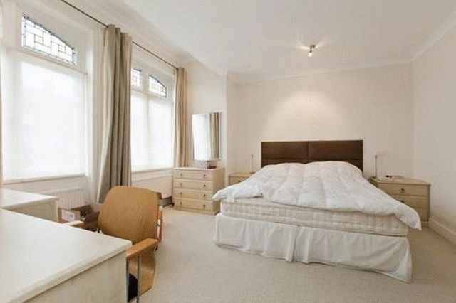  Image of 2 bedroom Flat to rent in Greencroft Gardens London NW6 at Greencroft Gardens South Hampstead London, NW6 3PE