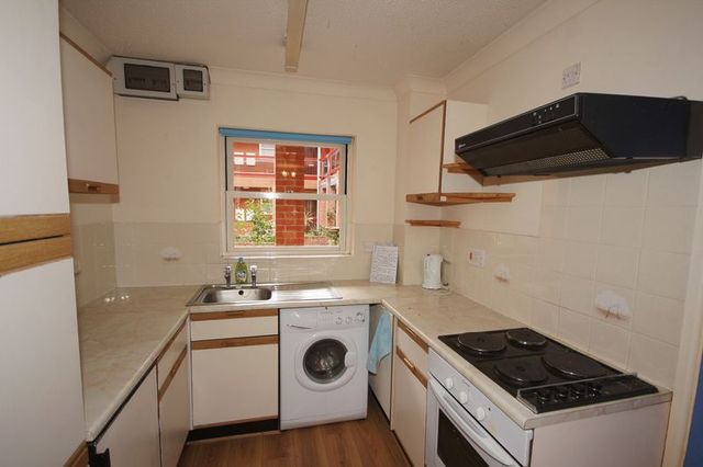  Image of 1 bedroom Retirement Property to rent in Grosvenor Place Exeter EX1 at Grosvenor Place  Exeter, EX1 2JP