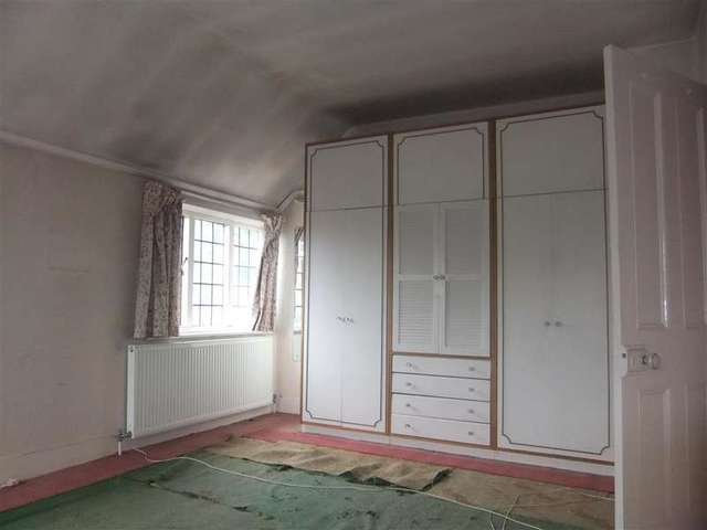  Image of 4 bedroom Detached house for sale in Grovelands Road Purley CR8 at Purley Surrey Purley, CR8 4LA