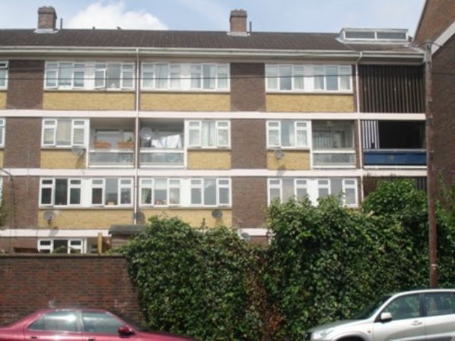  Image of 2 bedroom Flat to rent in Hassett Road London E9 at Hassett Road  London, E9 5SW