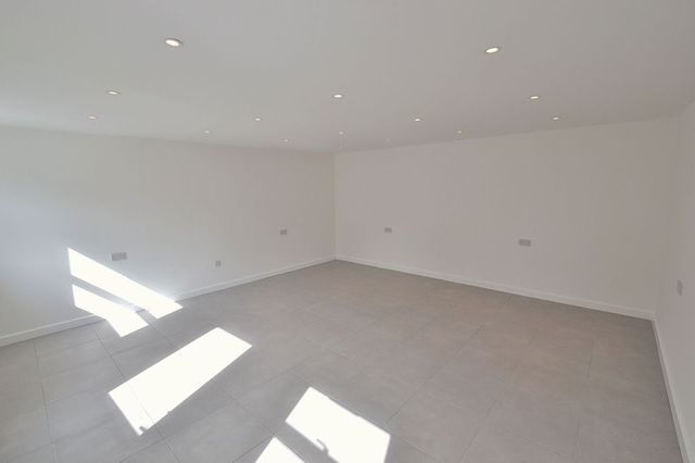  Image of 4 bedroom Semi-Detached house to rent in Haddington Road Bromley BR1 at Haddington Road  Bromley, BR1 5RQ