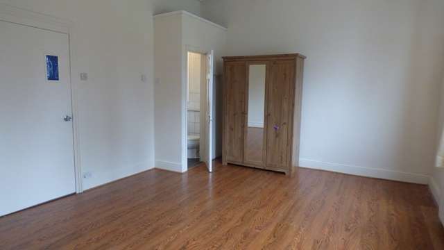  Image of Studio flat to rent in Hagley Road Edgbaston Birmingham B17 at Hagley Road  Edgbaston, B17 8BL