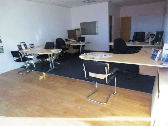  Image of Property to rent in Hagley Road West Quinton Birmingham B68 at Hagley Road West  Oldbury, B68 0BZ