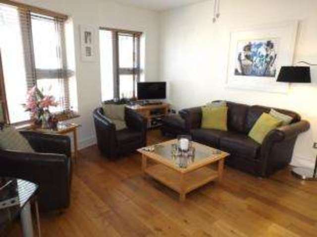  Image of 1 bedroom Flat for sale in Hotwell Road Bristol BS8 at 12 Hotwell Road Bristol Clifton, BS8 4UD