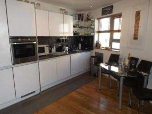  Image of 1 bedroom Flat for sale in Hotwell Road Bristol BS8 at 12 Hotwell Road Bristol Clifton, BS8 4UD