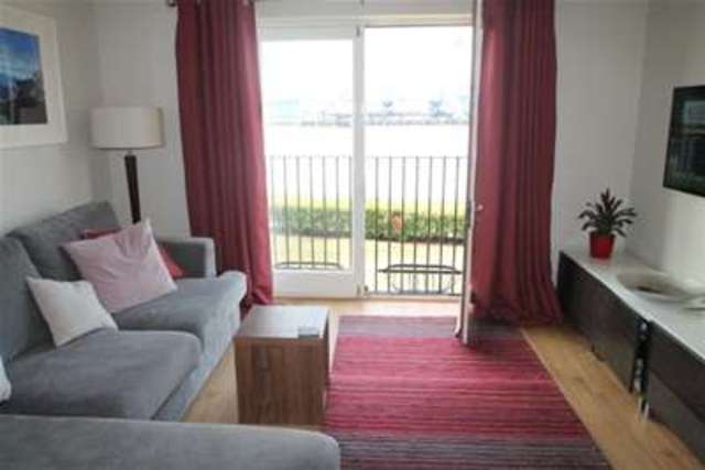  Image of 2 bedroom Flat to rent in Harlinger Street London SE18 at London, SE18 5SR