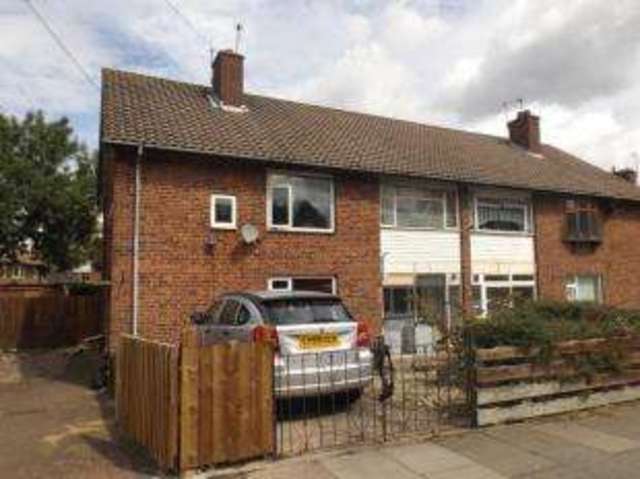  Image of 3 bedroom Maisonette for sale in Hawkhurst Road Kings Heath Birmingham B14 at Birmingham West Midlands King