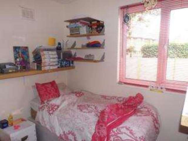  Image of 3 bedroom Maisonette for sale in Hawkhurst Road Kings Heath Birmingham B14 at Birmingham West Midlands King