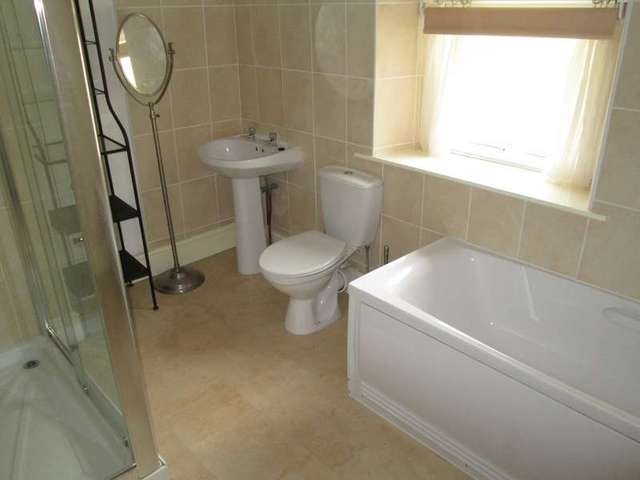  Image of 1 bedroom Cottage to rent in Stoney Bank Hawking Croft Road Horbury Wakefield WF4 at Horbury Horbury, WF4 6AH