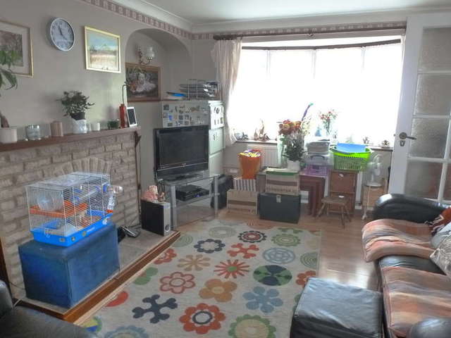  Image of 3 bedroom Terraced house for sale in Heather Way Selsdon South Croydon CR2 at South Croydon Selsdon, CR2 8HN