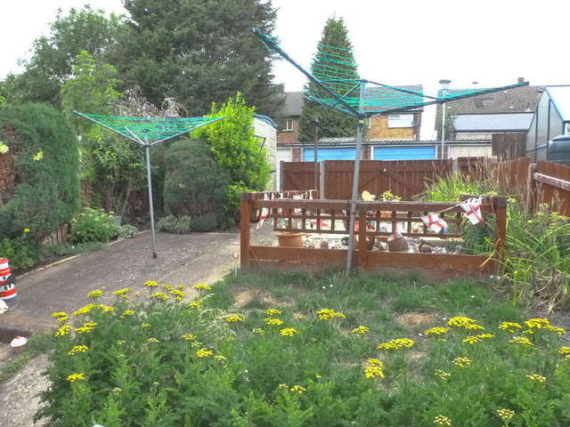  Image of 3 bedroom Terraced house for sale in Heather Way Selsdon South Croydon CR2 at South Croydon Selsdon, CR2 8HN