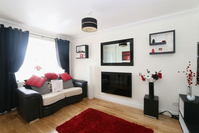  Image of 2 bedroom Semi-Detached house for sale in Hemble Way Kingswood Hull HU7 at Hemble Way Kingswood Hull, HU7 3ET